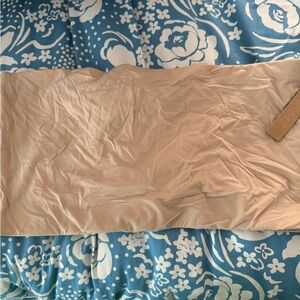 SKIMS NWT Cream Bandeau Bra 
Intimates & Sleepwear